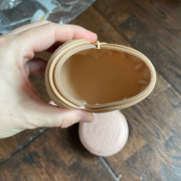 Baby girl pacifier binkie bundle lot 23 pieces - Picture 4 of 16